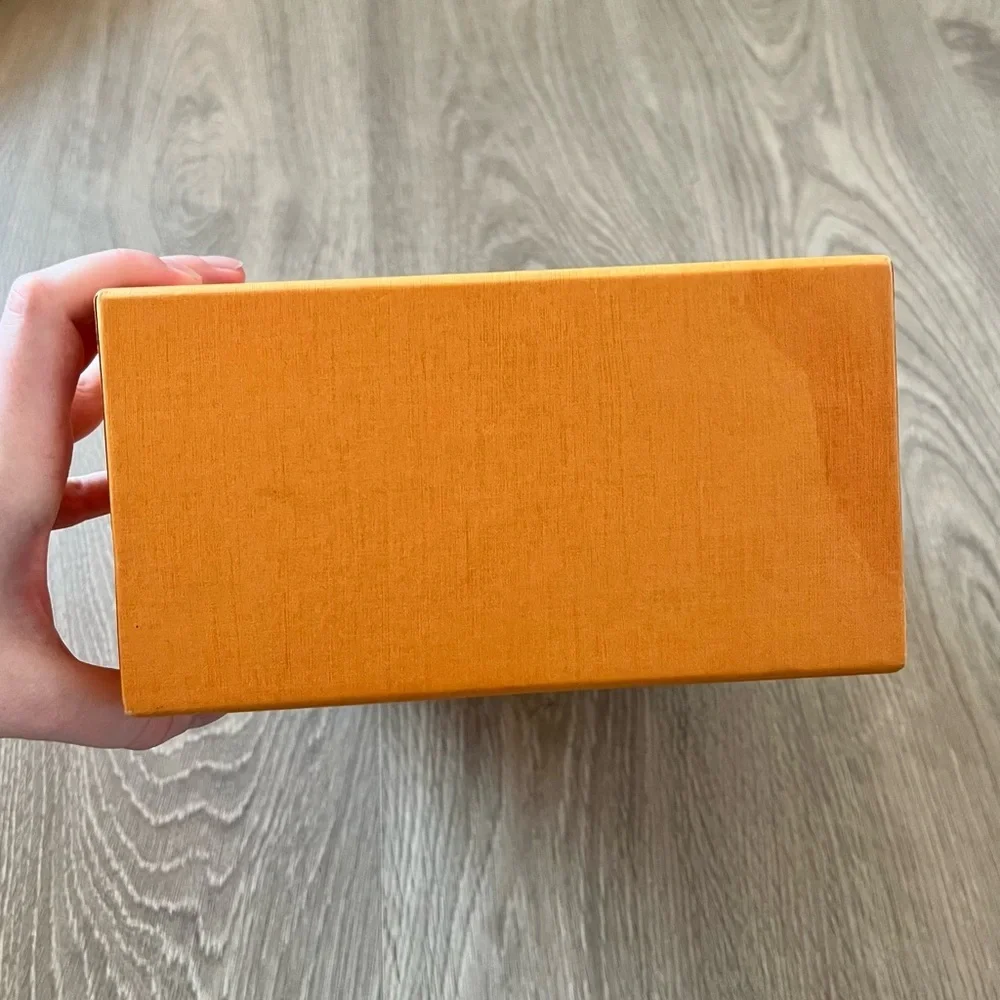 Louis Vuitton Box (BB21)